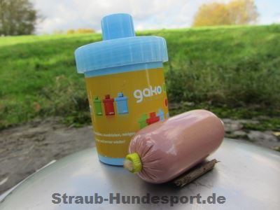 Futtertube von Gako kann beispielsweise mit Leberwurst befüllt werden.